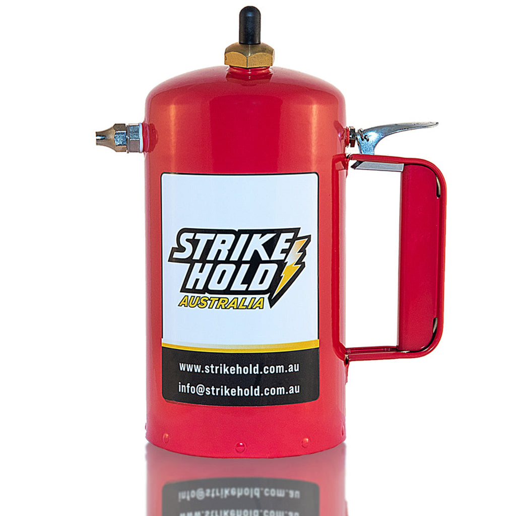 Heavy duty spot sprayer 946ml capacity hand-held non-aerosol refillable sprayer for StrikeHold lubricant underneath 4wd vehicles